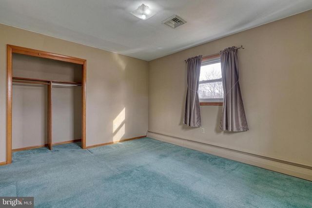 6336 BLUE FLAG AVE, Harrisburg, PA 17112