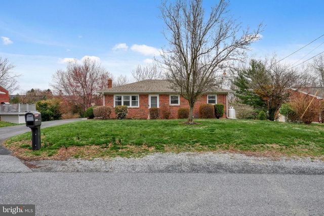 6336 BLUE FLAG AVE, Harrisburg, PA 17112