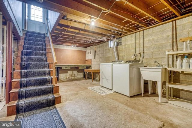 6336 BLUE FLAG AVE, Harrisburg, PA 17112