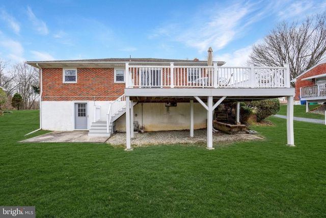 6336 BLUE FLAG AVE, Harrisburg, PA 17112