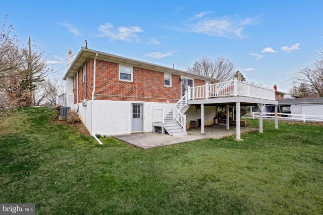 6336 BLUE FLAG AVE, Harrisburg, PA 17112