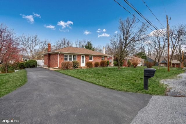 6336 BLUE FLAG AVE, Harrisburg, PA 17112