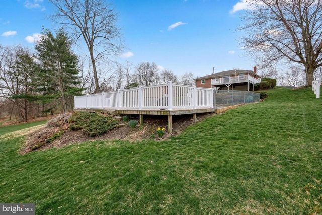 6336 BLUE FLAG AVE, Harrisburg, PA 17112