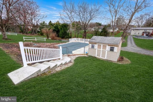 6336 BLUE FLAG AVE, Harrisburg, PA 17112