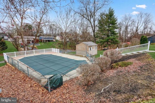 6336 BLUE FLAG AVE, Harrisburg, PA 17112