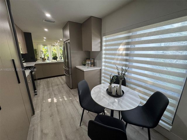 10109 NW 52nd Ter, Doral, FL 33178