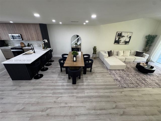 10109 NW 52nd Ter, Doral, FL 33178