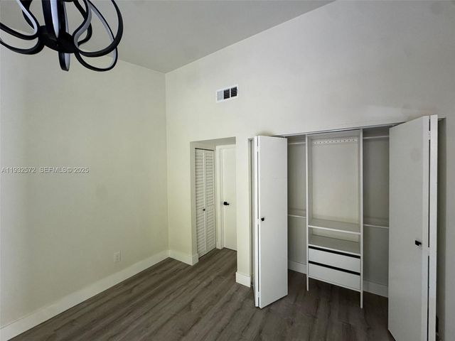 10109 NW 52nd Ter, Doral, FL 33178