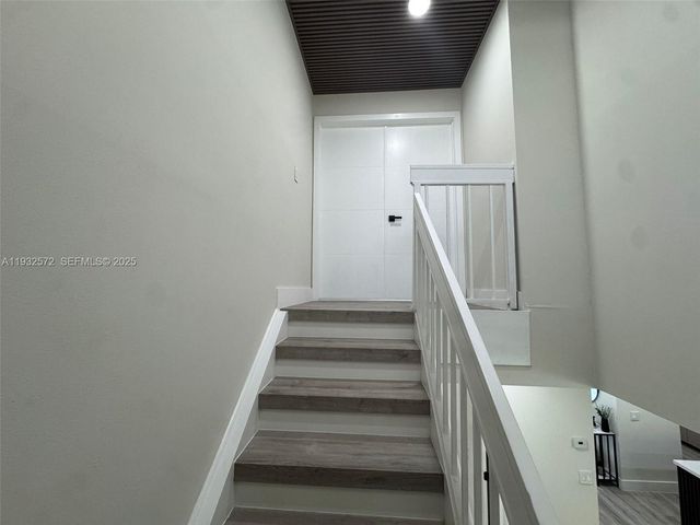 10109 NW 52nd Ter, Doral, FL 33178