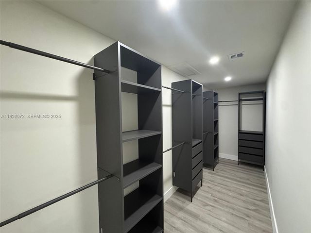 10109 NW 52nd Ter, Doral, FL 33178