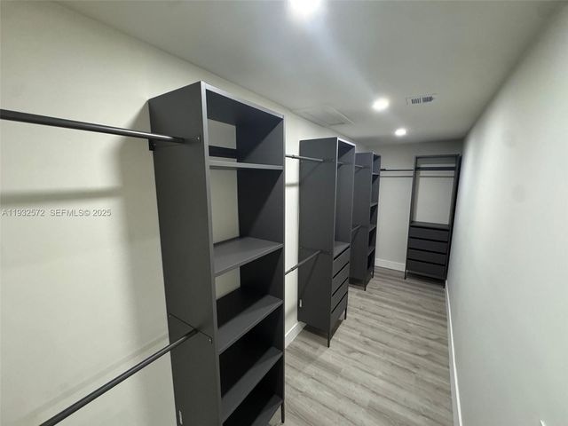 10109 NW 52nd Ter, Doral, FL 33178