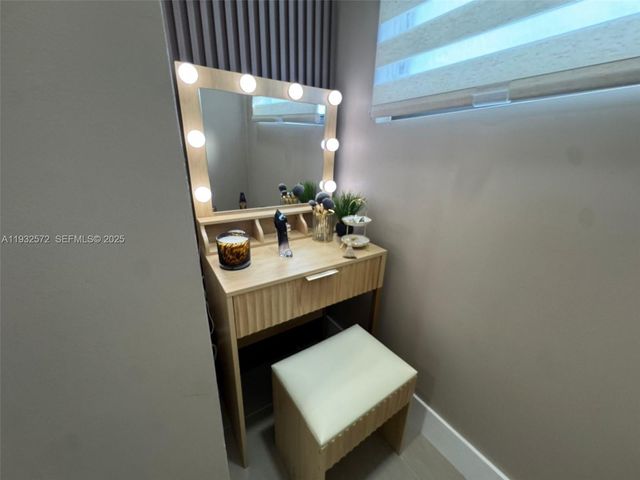 10109 NW 52nd Ter, Doral, FL 33178