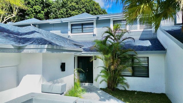 10109 NW 52nd Ter, Doral, FL 33178