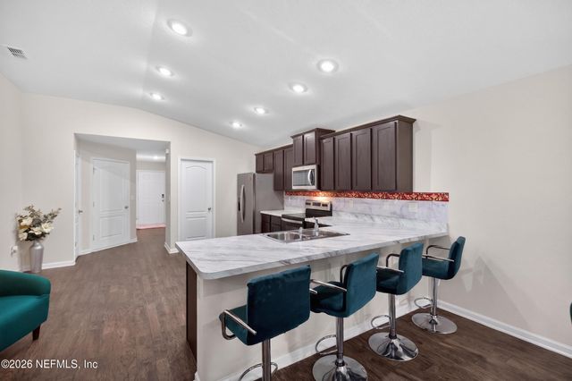 5990 BUCKING BRONCO Drive, Jacksonville, FL 32234