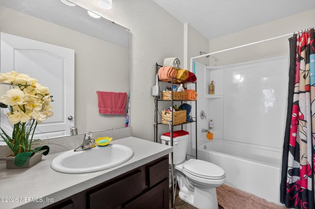 5990 BUCKING BRONCO Drive, Jacksonville, FL 32234