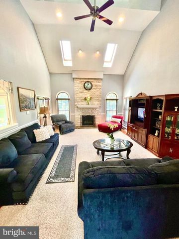 1830 BUCK RD, Feasterville-trevose, PA 19053