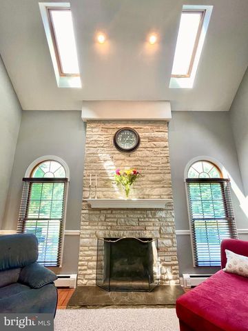 1830 BUCK RD, Feasterville-trevose, PA 19053