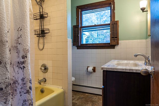 142 Starr Street, Norwich, CT 06360