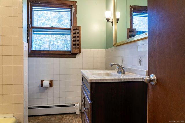 142 Starr Street, Norwich, CT 06360