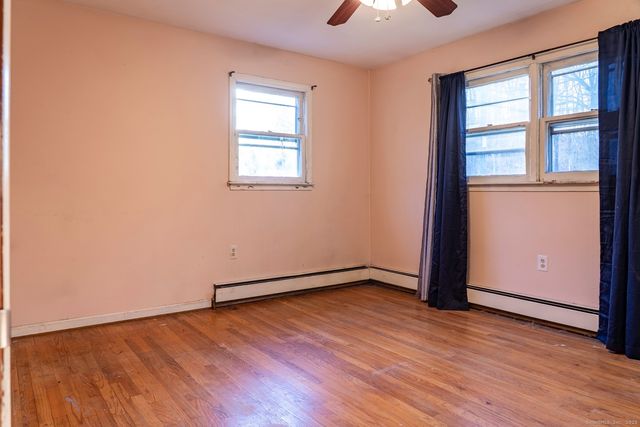 142 Starr Street, Norwich, CT 06360