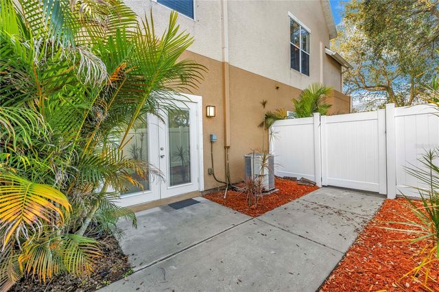 4330 TYLER CIRCLE N, St Petersburg, FL 33709