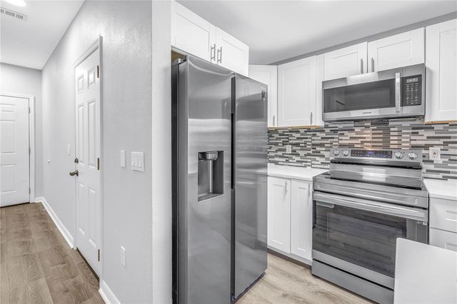 4330 TYLER CIRCLE N, St Petersburg, FL 33709