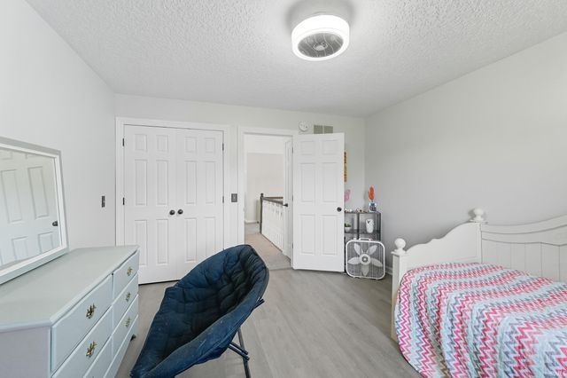 5818 Chase Creek Court, Fort Wayne, IN 46804