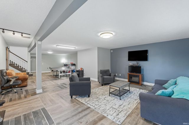 5818 Chase Creek Court, Fort Wayne, IN 46804