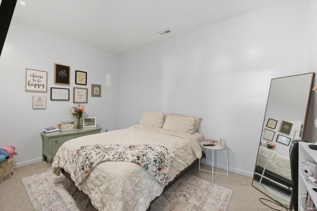 5818 Chase Creek Court, Fort Wayne, IN 46804