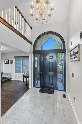 5818 Chase Creek Court, Fort Wayne, IN 46804