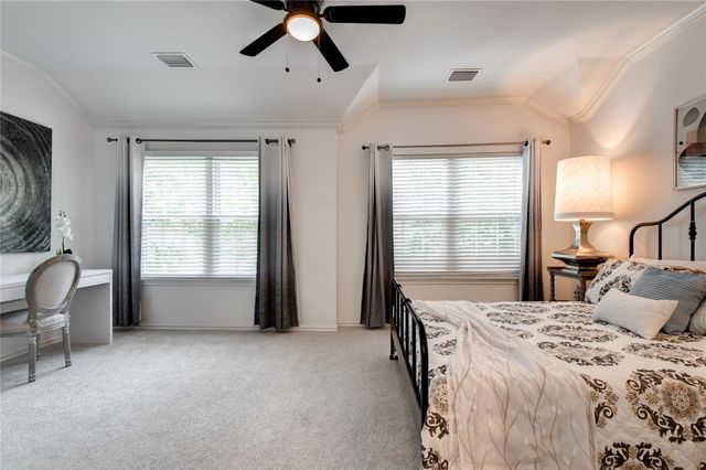 35 N Walden Elms Circle, The Woodlands, TX 77382
