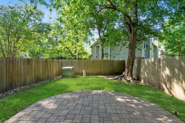 35 N Walden Elms Circle, The Woodlands, TX 77382