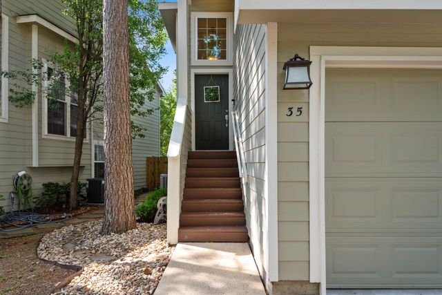 35 N Walden Elms Circle, The Woodlands, TX 77382