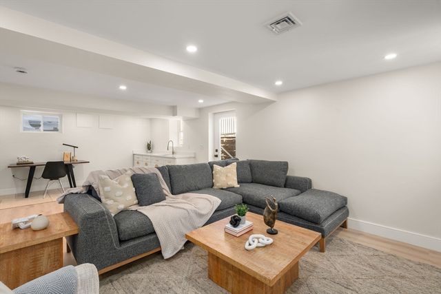 22 Morton St 22, Watertown, MA 02472