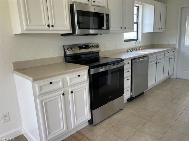 3820 20th ST W, Lehigh Acres, FL 33971