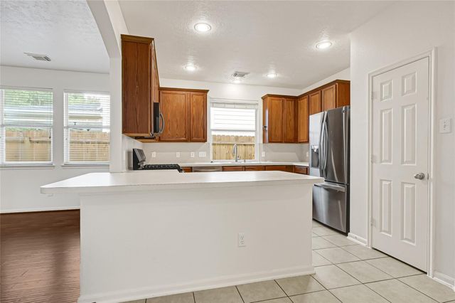 12902 Pecan Shores Drive, Houston, TX 77044