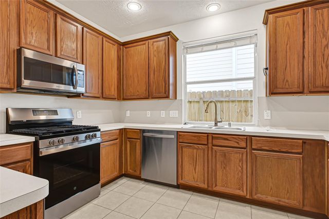 12902 Pecan Shores Drive, Houston, TX 77044