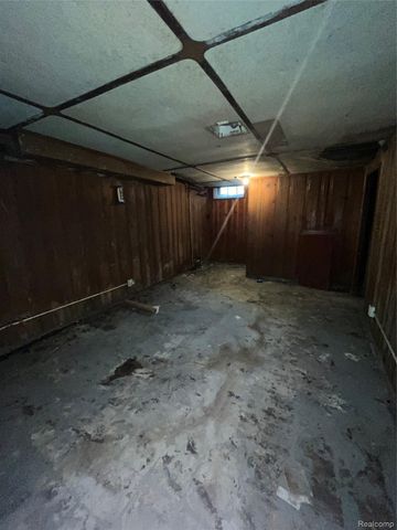 5265 Cadieux Road, Detroit, MI 48224