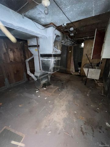 5265 Cadieux Road, Detroit, MI 48224
