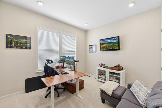 9346 Gardenside Lane, Loveland, OH 45140