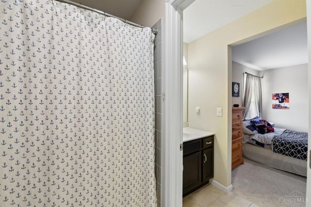 9346 Gardenside Lane, Loveland, OH 45140
