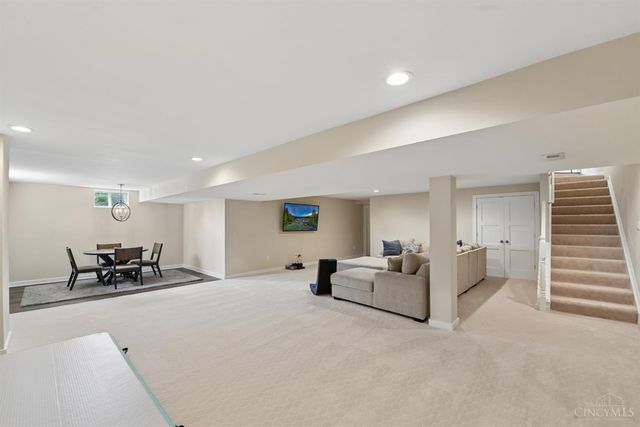 9346 Gardenside Lane, Loveland, OH 45140