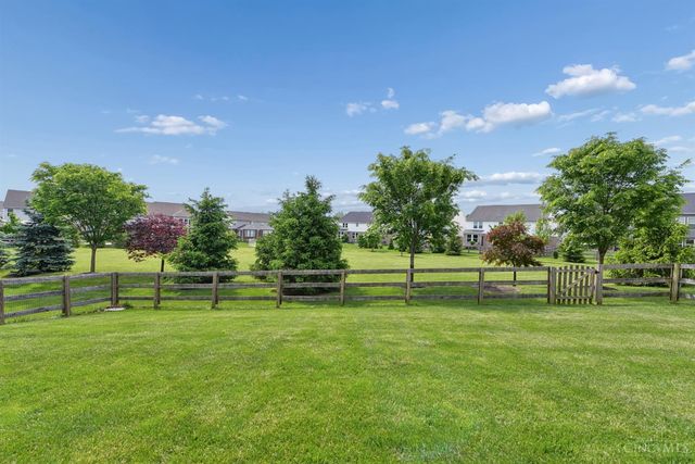 9346 Gardenside Lane, Loveland, OH 45140