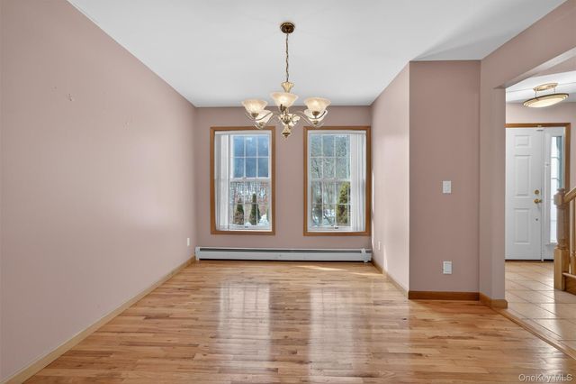 8 Cardinal Court, Tuxedo Park, NY 10987