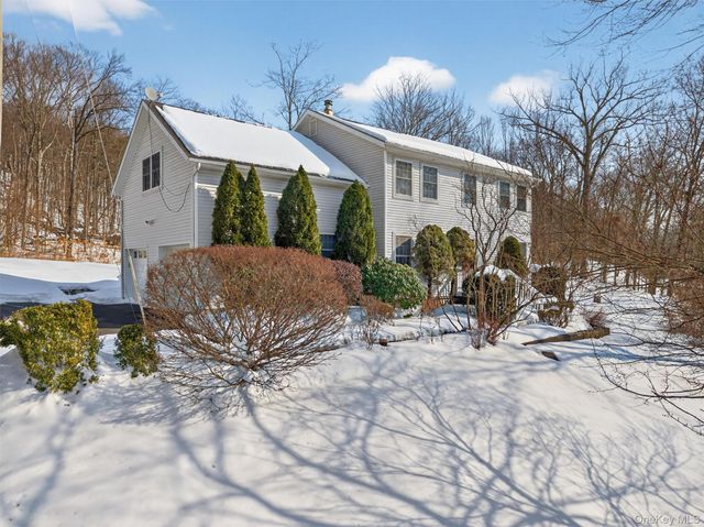 8 Cardinal Court, Tuxedo Park, NY 10987