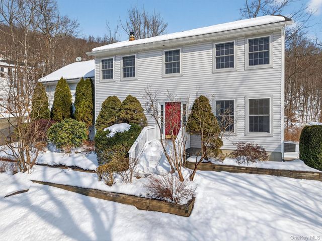 8 Cardinal Court, Tuxedo Park, NY 10987