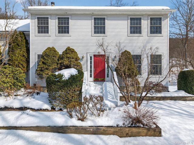 8 Cardinal Court, Tuxedo Park, NY 10987