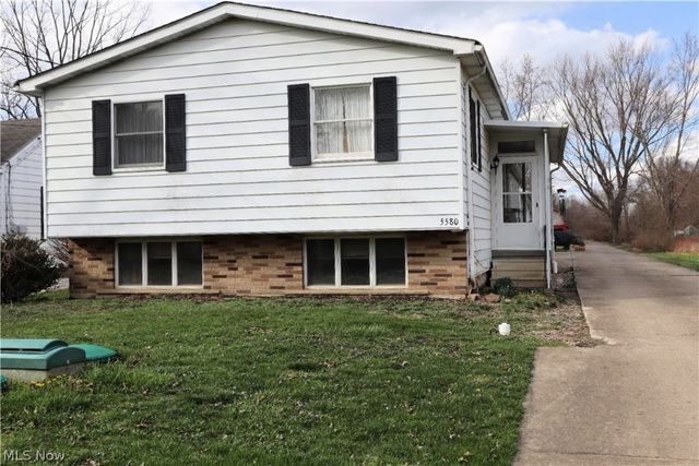 5580 Charleston Road, Newton Falls, OH 44444