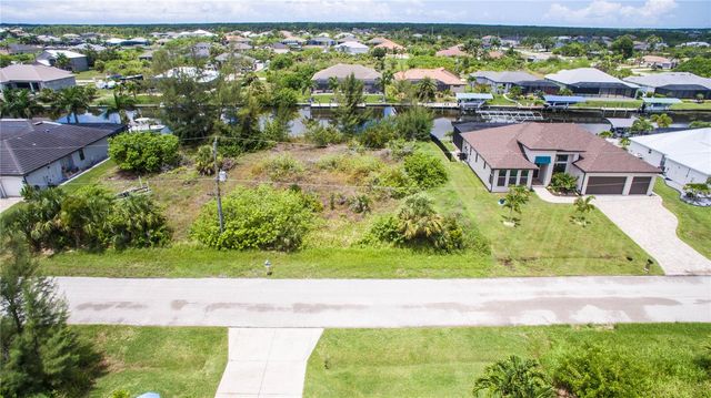 8088 ANTWERP CIRCLE, Port Charlotte, FL 33981