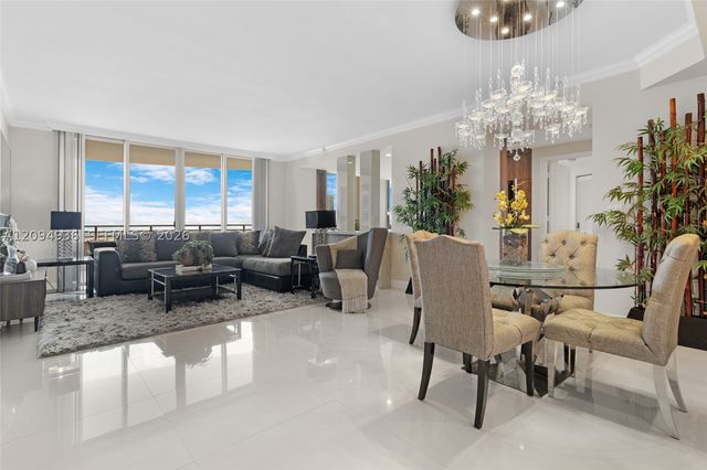 848 Brickell Key Dr 3905, Miami, FL 33131